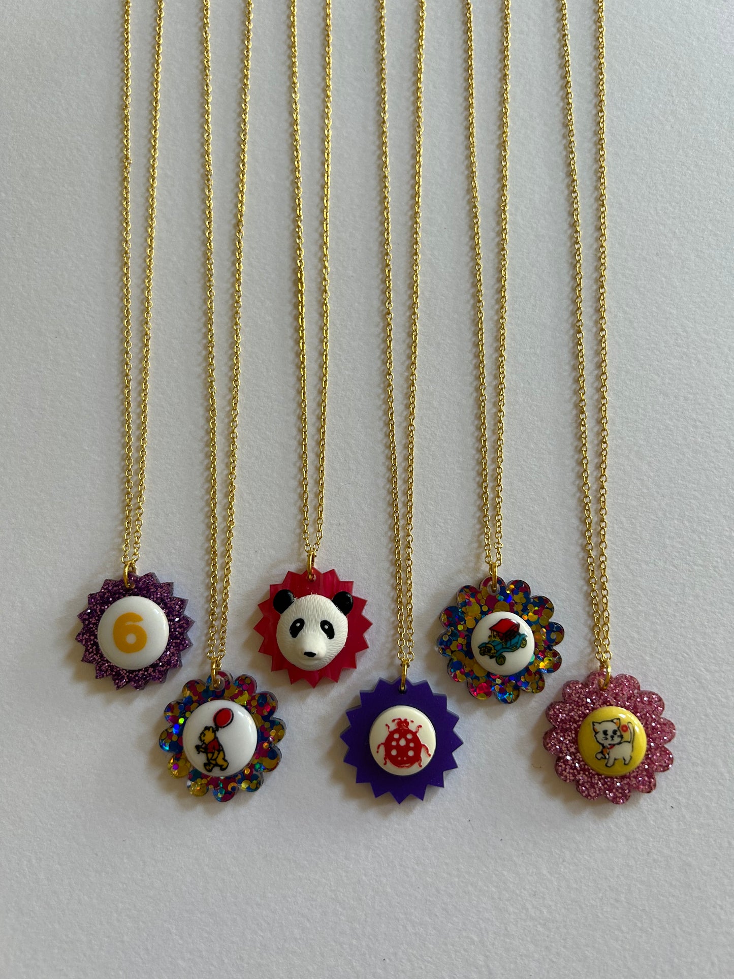 Button Cameo Acrylic Necklaces (1)