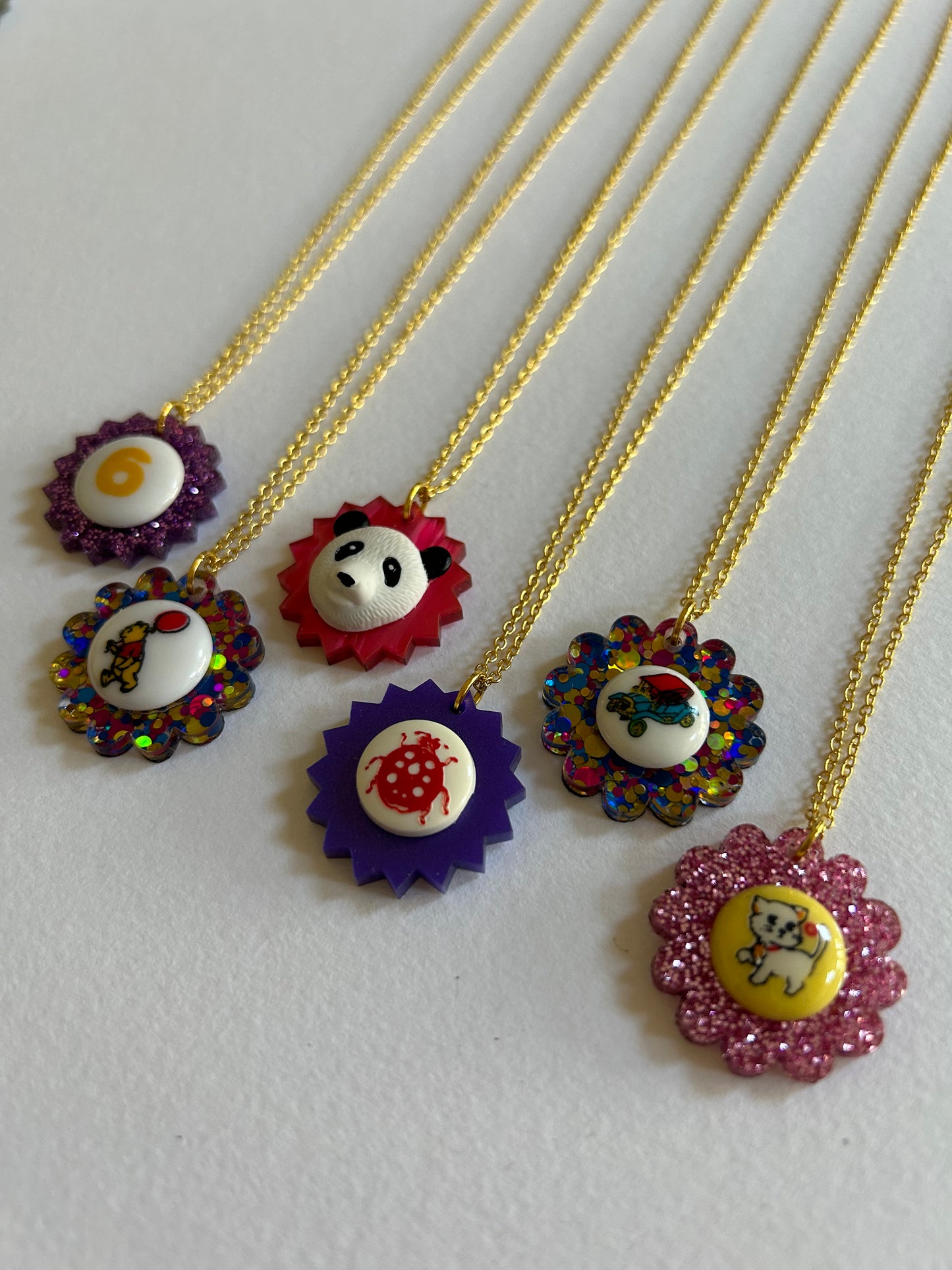 Button Cameo Acrylic Necklaces (1)